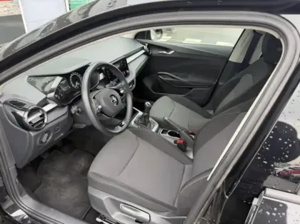 Photo 6 Skoda Fabia  1.0 MPI 80ch Ambition