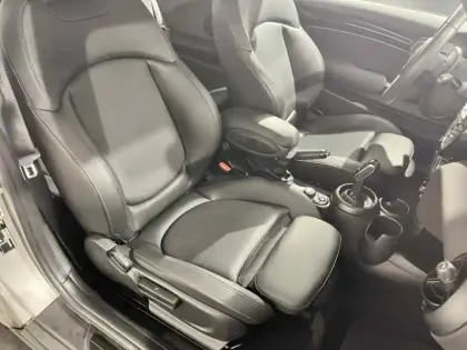 Photo 8 Mini Mini  Cooper 136ch  Edition Camden BVA7