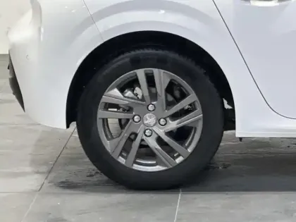 Photo 10 Peugeot 208  1.2 PureTech 100ch S&S Style 118g