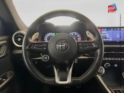 Photo 11 Alfa Romeo Tonale  1.5 Hybrid 130ch Edizione Speciale TCT