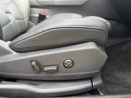 Photo 12 DS DS 7  Crossback E-TENSE 4x4 300ch Rivoli