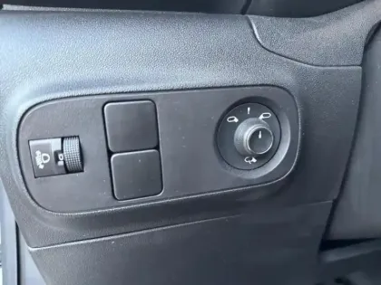 Photo 13 Citroën C3  1.2 PureTech 110ch S&S Shine 120-123g