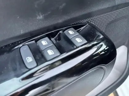 Photo 12 Citroën C3  1.2 PureTech 110ch S&S Shine 120-123g