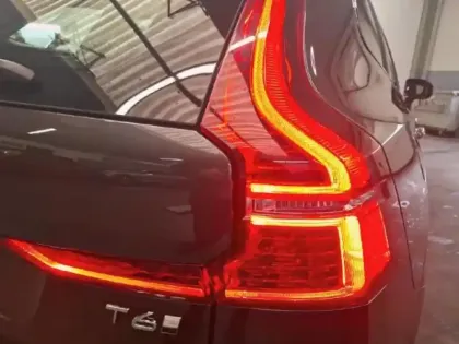 Photo 14 Volvo Xc60  T6 Hybride Rechargeable 253 + 145ch Plus Style Dark Geartronic 8 AWD