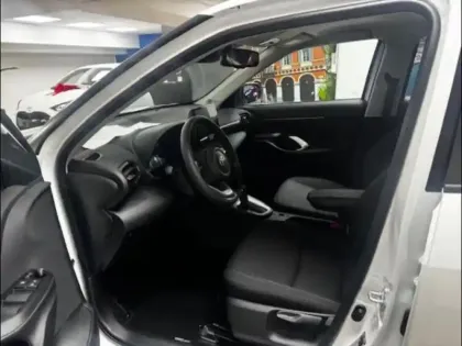 Photo 11 Toyota Yaris  Cross 116h Dynamic MY25