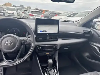 Photo 13 Toyota Yaris  116h Design 5p MY25