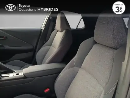 Photo 10 Toyota C-HR  1.8 Hybride 140ch Graphic MY26