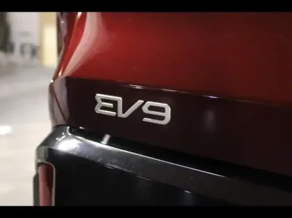 Photo 5 Kia Ev9  385ch 99,8 kWh GT-Line 4WD