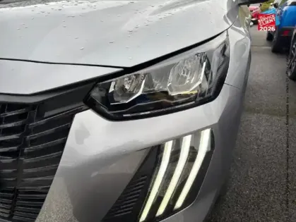 Photo 27 Peugeot 208  1.2 PureTech 100ch S&S Allure