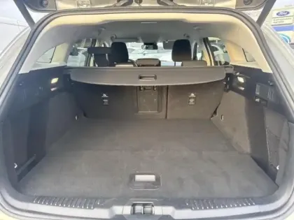 Photo 12 Ford Focus  SW 1.0 Flexifuel mHEV 125 ch Titanium X Business