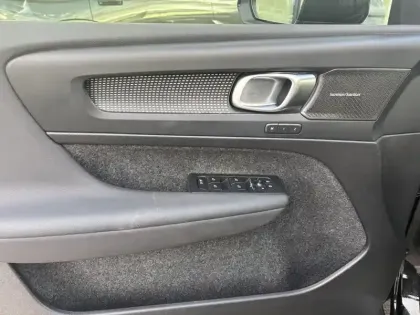 Photo 11 Volvo Xc40  B3 163 ch DCT7