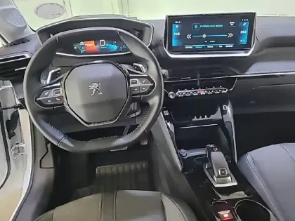 Photo 7 Peugeot 208  PureTech 100 S&S EAT8