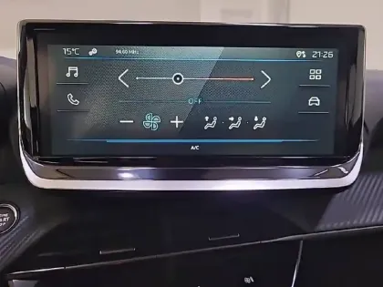 Photo 79 Peugeot 208  PureTech 100 S&S BVM6