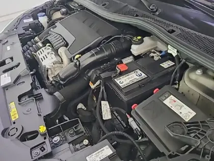 Photo 74 Peugeot 208  PureTech 100 S&S BVM6