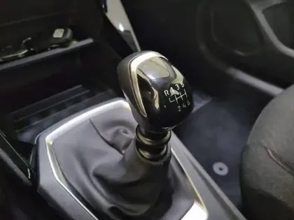 Photo 13 Peugeot 208  PureTech 100 S&S BVM6