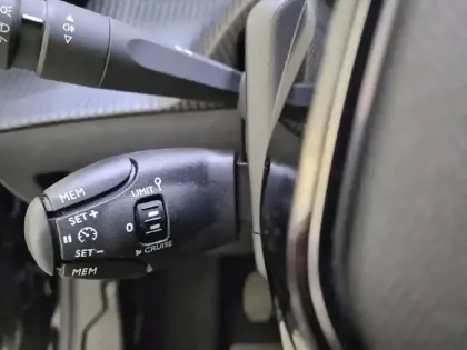 Photo 55 Peugeot 208 Gén. II Ph2 Active 5