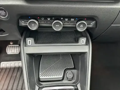 Photo 90 Citroën C4  PureTech 130 S&S EAT8