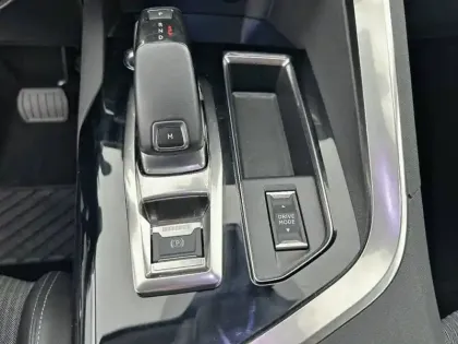 Photo 33 Peugeot 3008  Puretech 130ch S&S EAT8