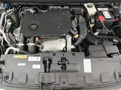 Photo 11 Peugeot 308  BlueHDi 130ch S&S EAT8