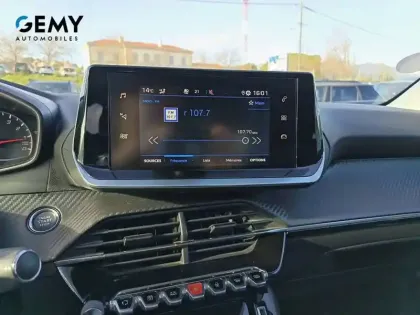 Photo 39 Peugeot 208  PureTech 100 S&S EAT8