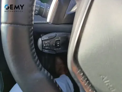 Photo 68 Peugeot 208  PureTech 100 S&S EAT8