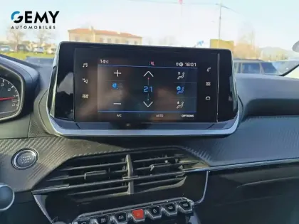 Photo 62 Peugeot 208  PureTech 100 S&S EAT8