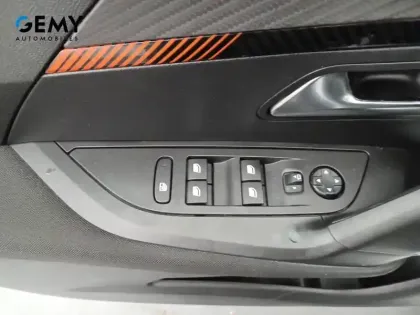 Photo 30 Peugeot 2008  BlueHDi 110 S&S BVM6