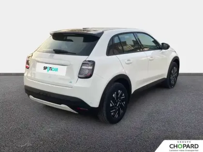 Photo 34 Fiat 600 e 54 kWh 156 ch