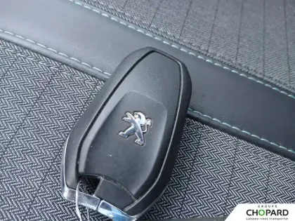 Photo 13 Peugeot 2008  Electrique 136 ch