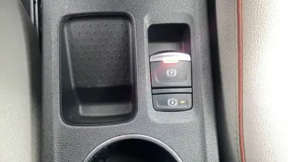 Photo 27 Renault Captur  TCe 140 EDC - 21B