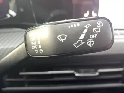 Photo 18 Volkswagen Golf  2.0 TDI SCR 150 DSG7