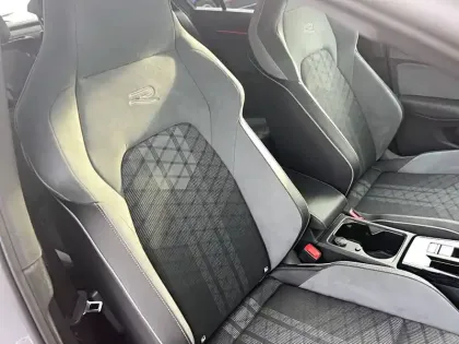 Photo 13 Volkswagen Golf  2.0 TDI SCR 150 DSG7