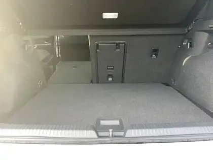 Photo 139 Volkswagen Golf  2.0 TDI SCR 150 DSG7