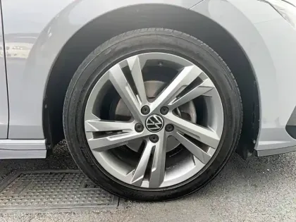 Photo 77 Volkswagen Golf  2.0 TDI SCR 150 DSG7