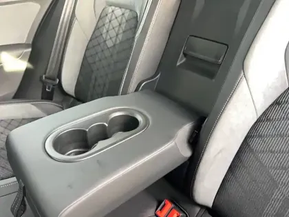 Photo 40 Volkswagen Golf  2.0 TDI SCR 150 DSG7