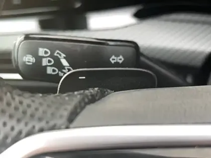 Photo 17 Volkswagen Golf  2.0 TDI SCR 150 DSG7