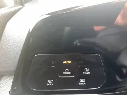 Photo 20 Volkswagen Golf  2.0 TDI SCR 150 DSG7