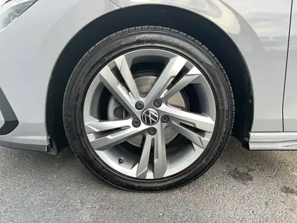 Photo 28 Volkswagen Golf  2.0 TDI SCR 150 DSG7