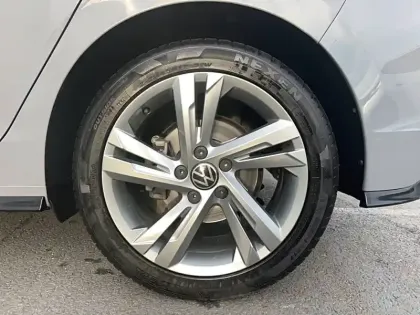 Photo 12 Volkswagen Golf  2.0 TDI SCR 150 DSG7