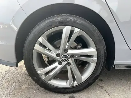 Photo 26 Volkswagen Golf  2.0 TDI SCR 150 DSG7