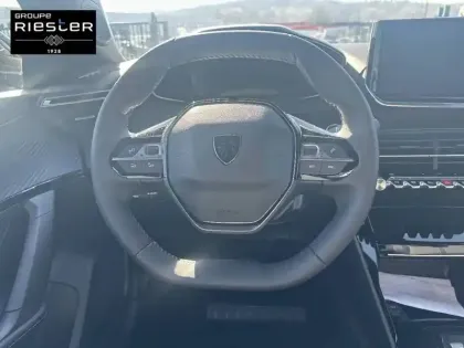 Photo 8 Peugeot 2008  Electrique 50 kWh 136 ch