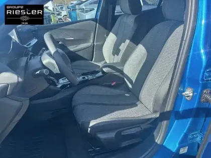 Photo 31 Peugeot 2008  Electrique 50 kWh 136 ch