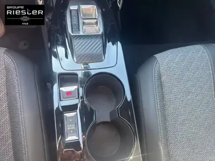 Photo 55 Peugeot 2008  Electrique 50 kWh 136 ch