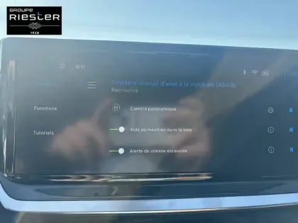 Photo 61 Peugeot 2008  Electrique 50 kWh 136 ch