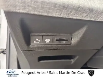 Photo 82 Peugeot 3008  Hybrid 145 e-DCS6