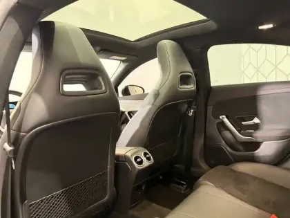 Photo 31 Mercedes CLA  Coupé 180 d 8G-DCT