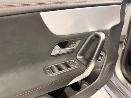 Photo 35 Mercedes CLA  Coupé 180 d 8G-DCT