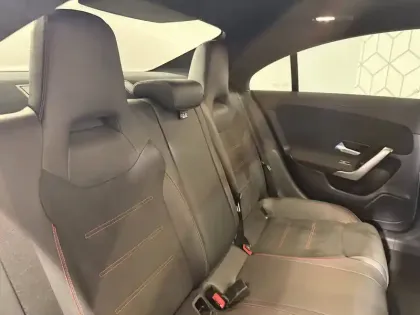 Photo 23 Mercedes CLA  Coupé 180 d 8G-DCT