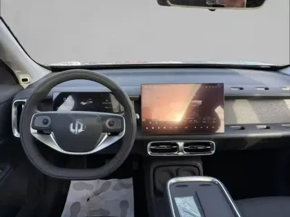 Photo 7 Leapmotor B10  BEV 67.1 kWh - 160 kW