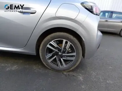 Photo 10 Peugeot 208  PureTech 100 S&S EAT8